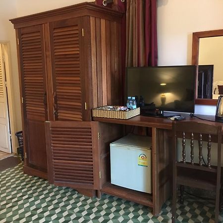 Elephant Blanc Phnom Penh Ngoại thất bức ảnh