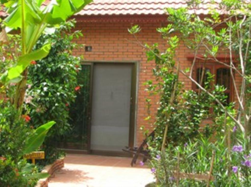 Elephant Blanc Phnom Penh Ngoại thất bức ảnh