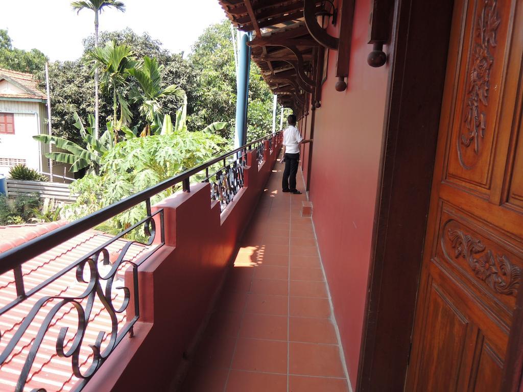 Elephant Blanc Phnom Penh Ngoại thất bức ảnh