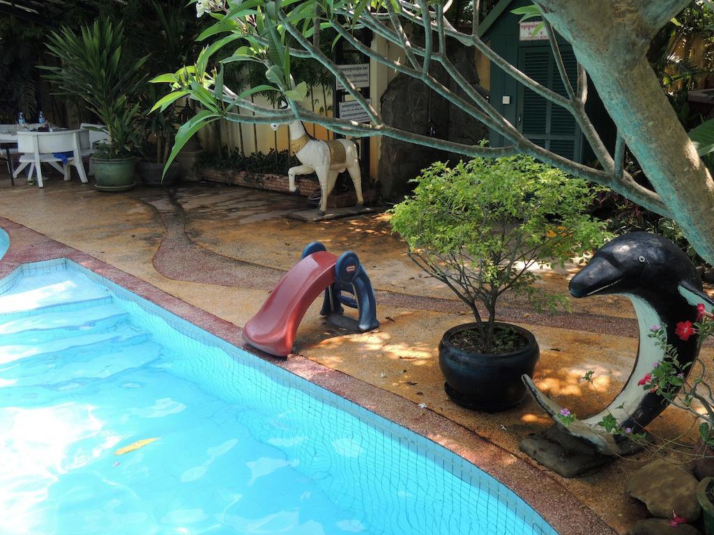 Elephant Blanc Phnom Penh Ngoại thất bức ảnh