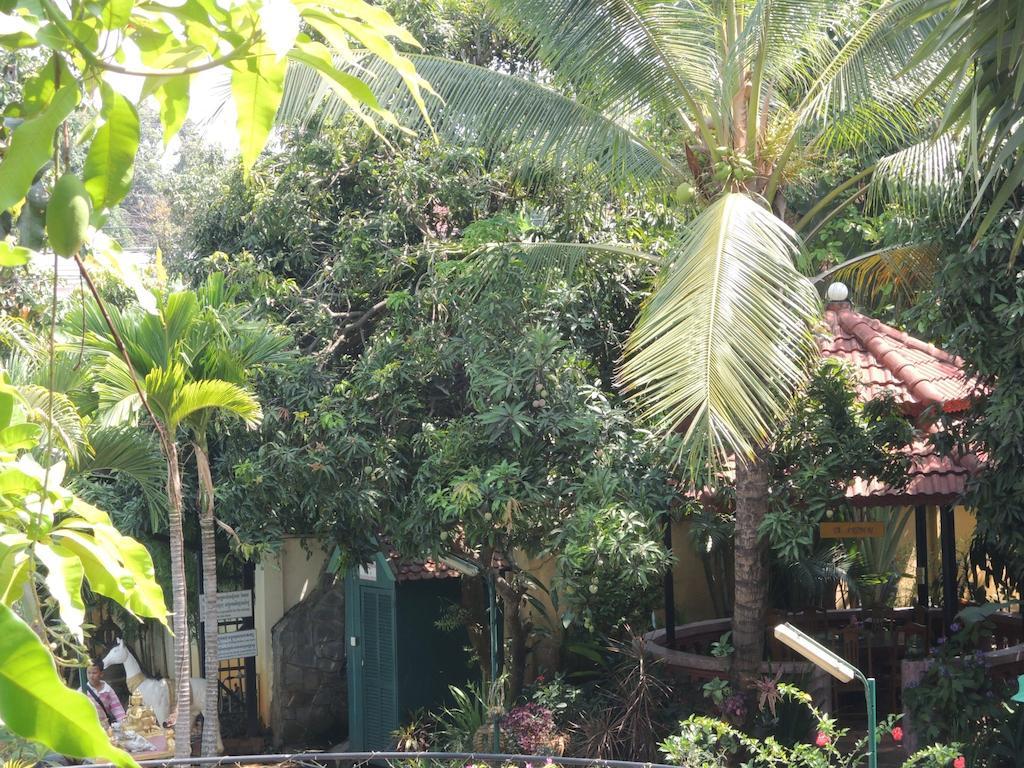 Elephant Blanc Phnom Penh Ngoại thất bức ảnh