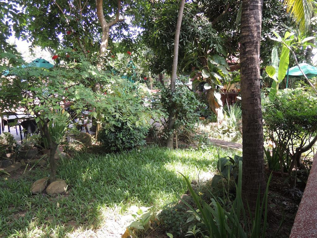 Elephant Blanc Phnom Penh Ngoại thất bức ảnh