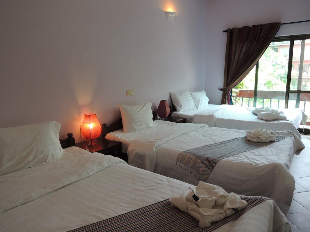 Elephant Blanc Phnom Penh Ngoại thất bức ảnh