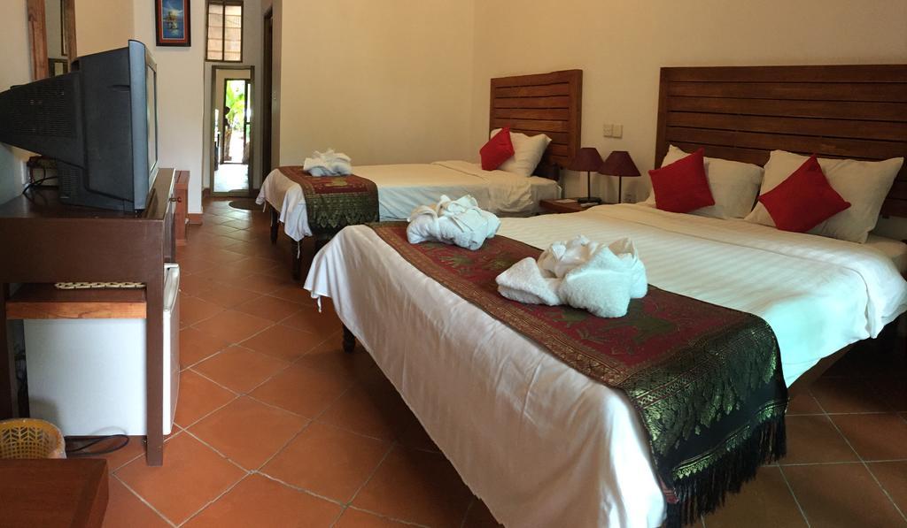 Elephant Blanc Phnom Penh Ngoại thất bức ảnh
